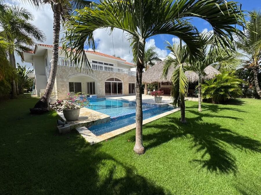 AB204, Spectacular villa for sale in Cocotal, Bavaro