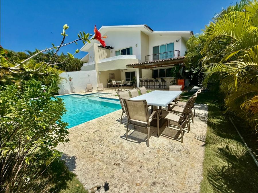 AB209, Opportunity Townhouse for sale in Cocotal, Bavaro